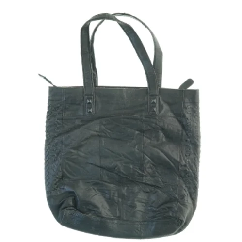 Sort skuldertaske i læder fra Dixie (str. 44 x 43 cm)