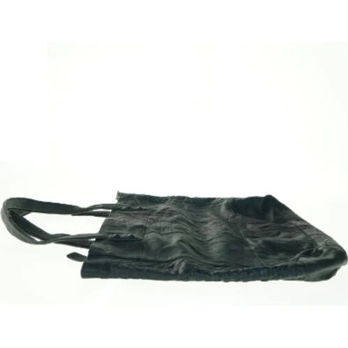 Sort skuldertaske i læder fra Dixie (str. 44 x 43 cm)