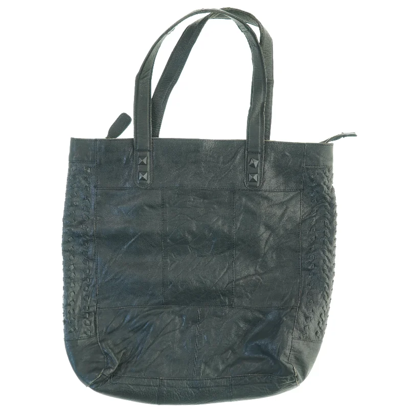 Sort skuldertaske i læder fra Dixie (str. 44 x 43 cm)