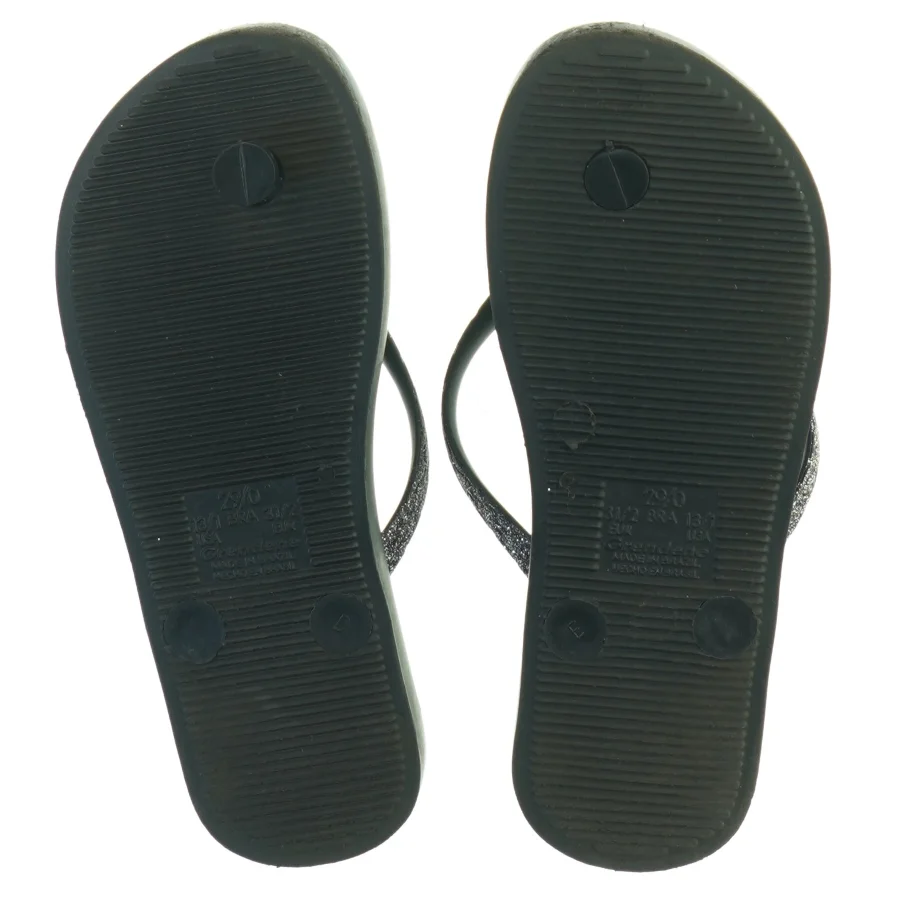 Sorte flip-flops med glitter fra Ipanema (str. 31)