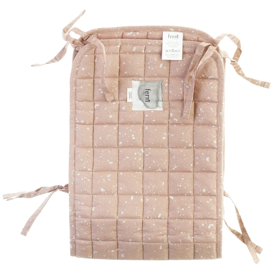 Sengerand til en tremmeseng fra Ferm Living (str. 175 x 30 sådan meter)