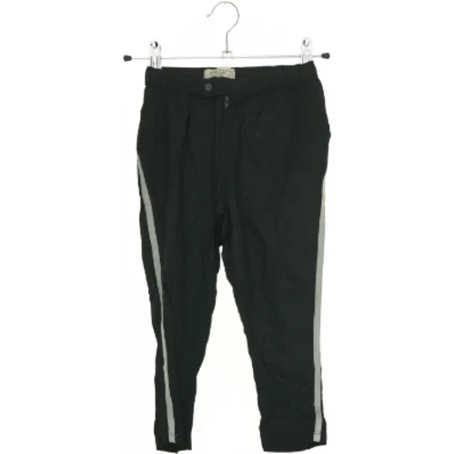 Bukser fra Gro (str. 104 cm)