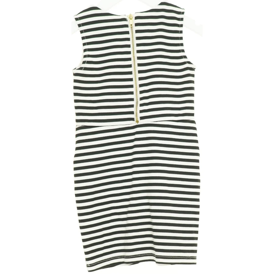 Kjole fra H&M (str. 104 cm)