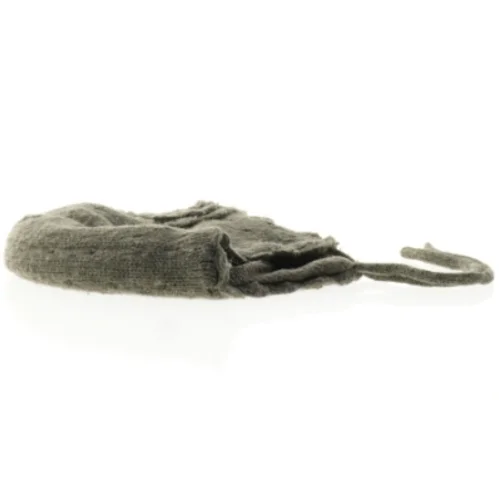 H&M grå vinterhue med rosedekoration fra H&M (str. 74 til 80)