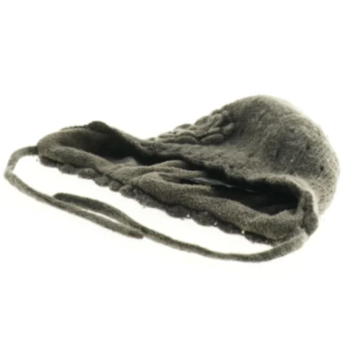 H&M grå vinterhue med rosedekoration fra H&M (str. 74 til 80)