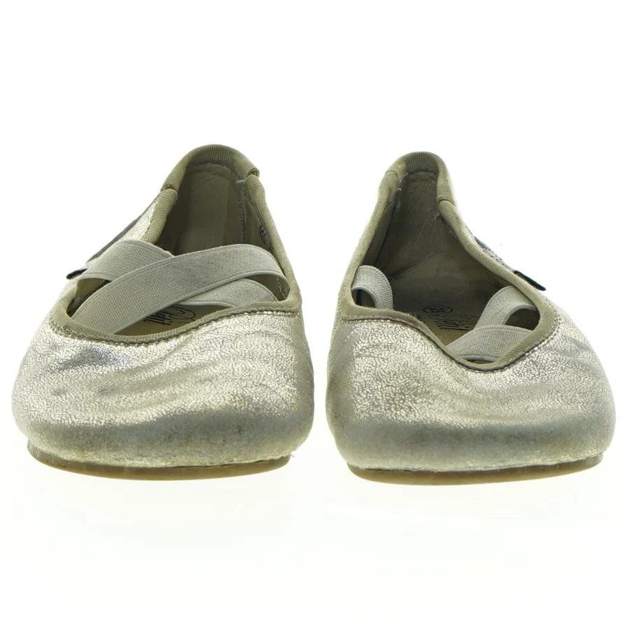 Guld ballerinasko fra Petit Sofie Schnoor (str. 29)