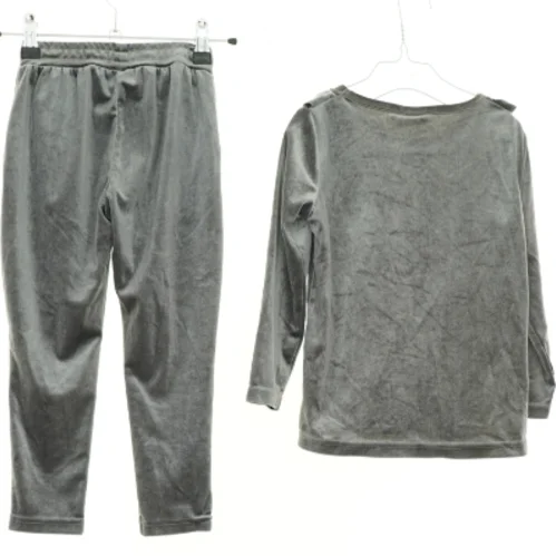 Sæt fra Sofie Schnoor (str. 104 cm)