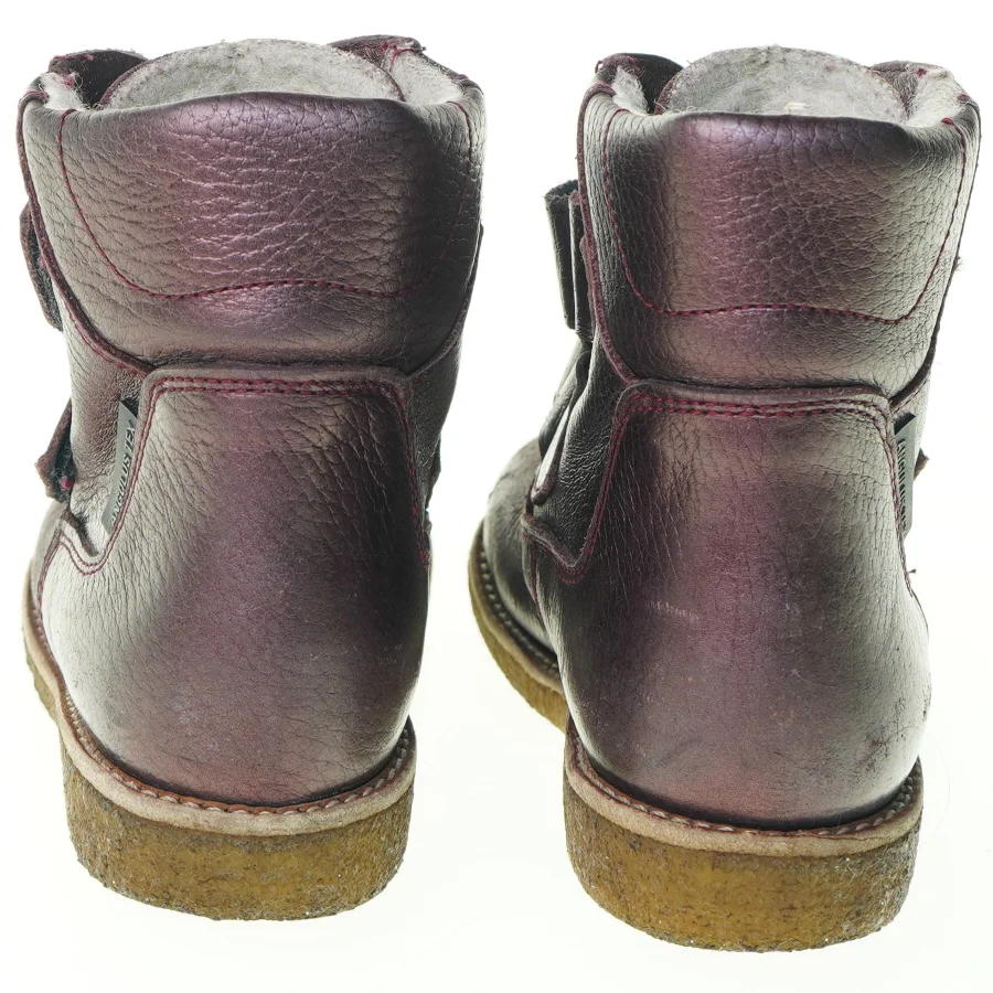 Sko fra Angulus (str. 25)