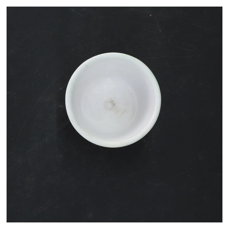 Lille hvid vase (str. 6x7 cm)