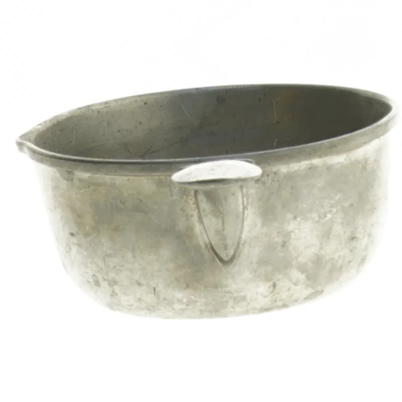 Lille tin skål med tud fra Just (str. Ø 9 cm)