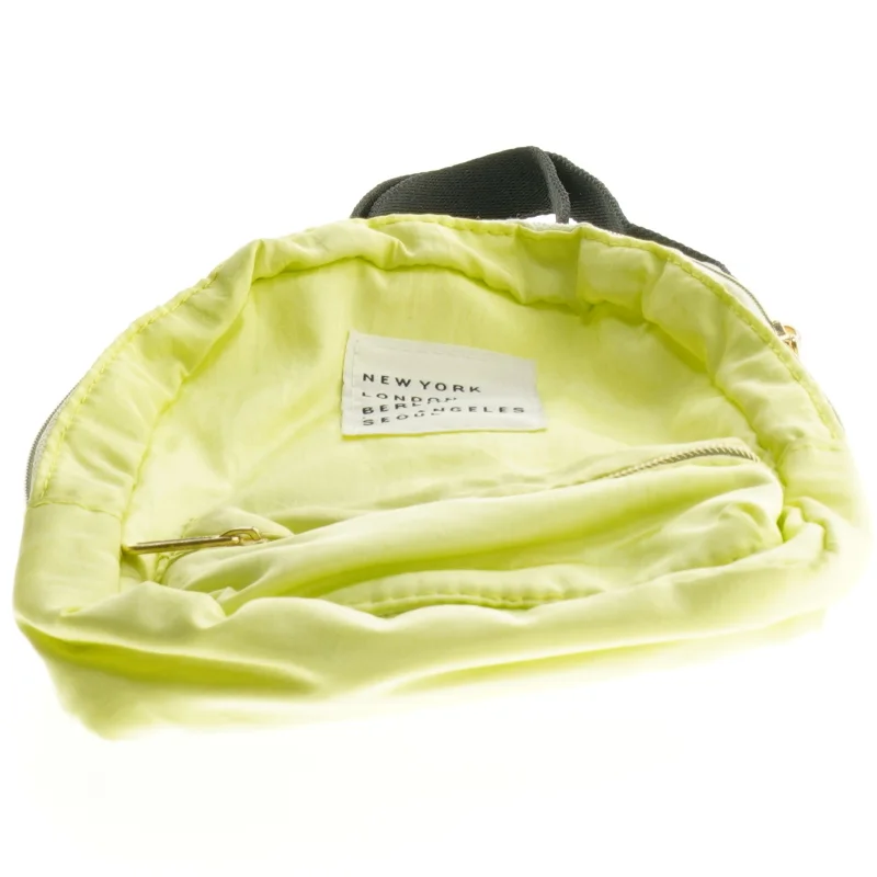 Grøn bæltetaske fra H&M (str. 20 x 14 cm)