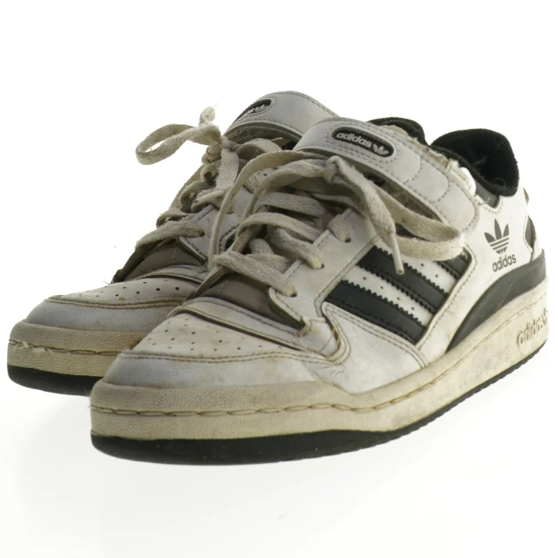 Adidas Sneakers (str. 40)