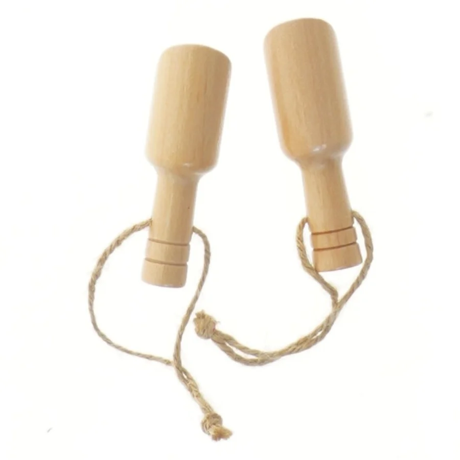 Træskeer med snor (str. 8 cm)