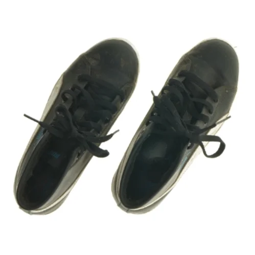 Sorte sneakers (str. 36)