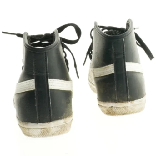 Sorte sneakers (str. 36)