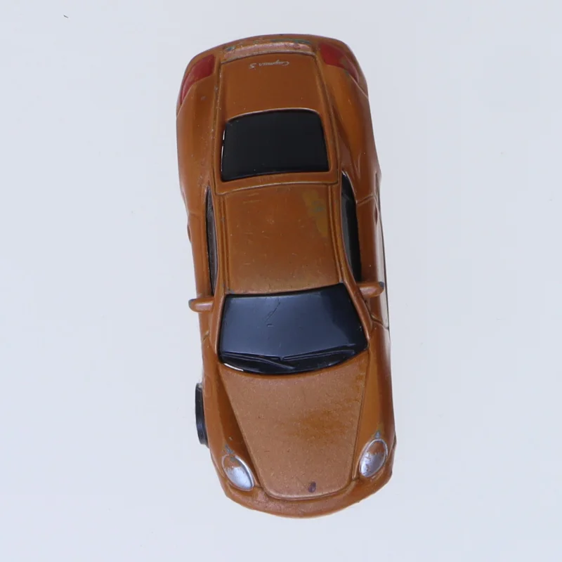 Legetøjsbil Porsche Cayman S fra Maisto (str. 7 cm)