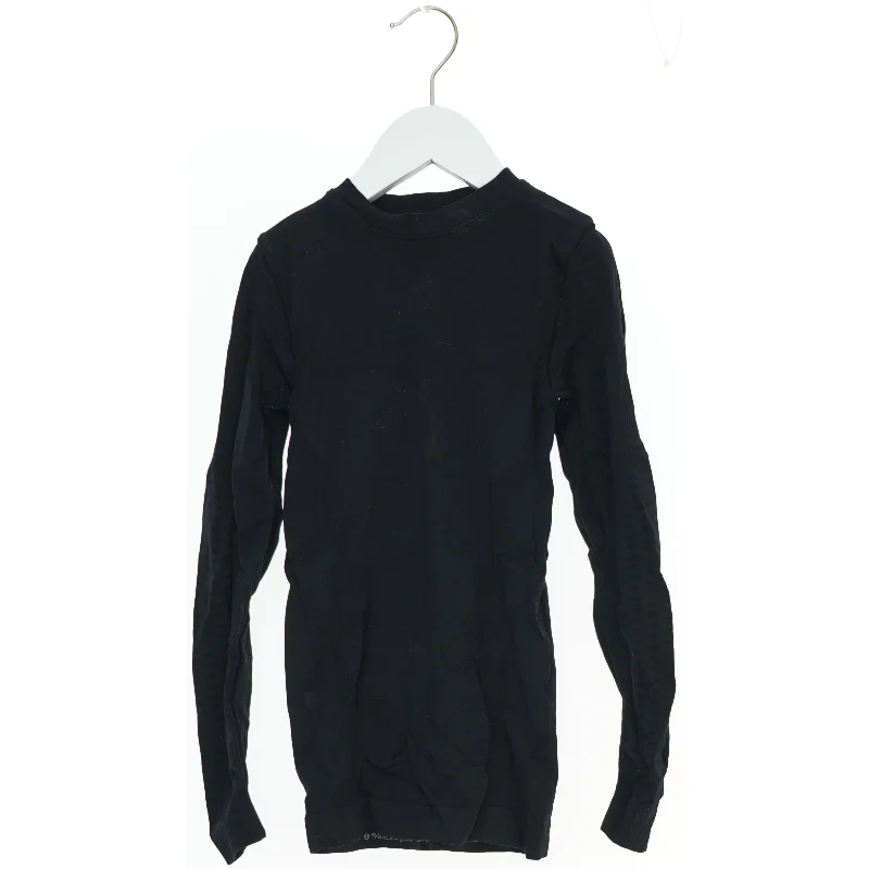 Langærmet sort trøje fra Graffiti (str. 134)