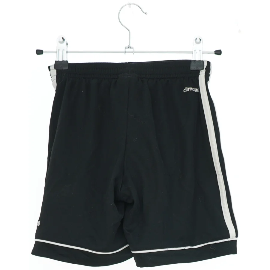 Sports shorts med striber fra Adidas (str. 134)