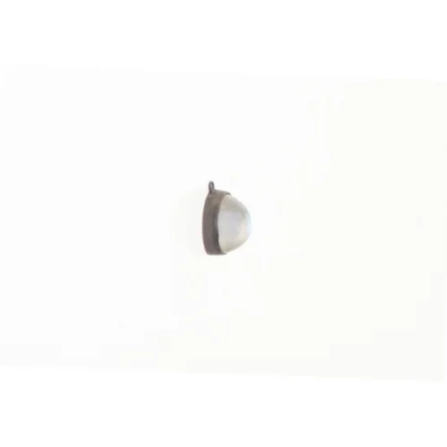 Vedhængmed hvid sten (str. 1,2 x 0,9 x 0,7 cm)