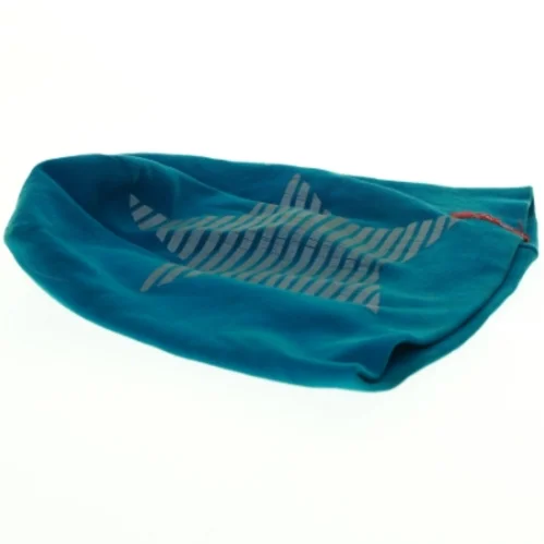 Blå børnehue med stjerneprint fra Name it (str. 49 til 50)