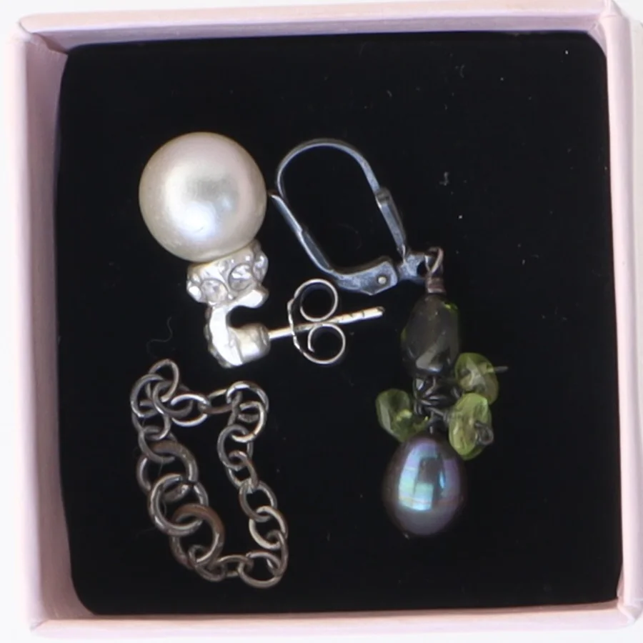 Øreringe med perler og kæde (str. 2-4 cm)