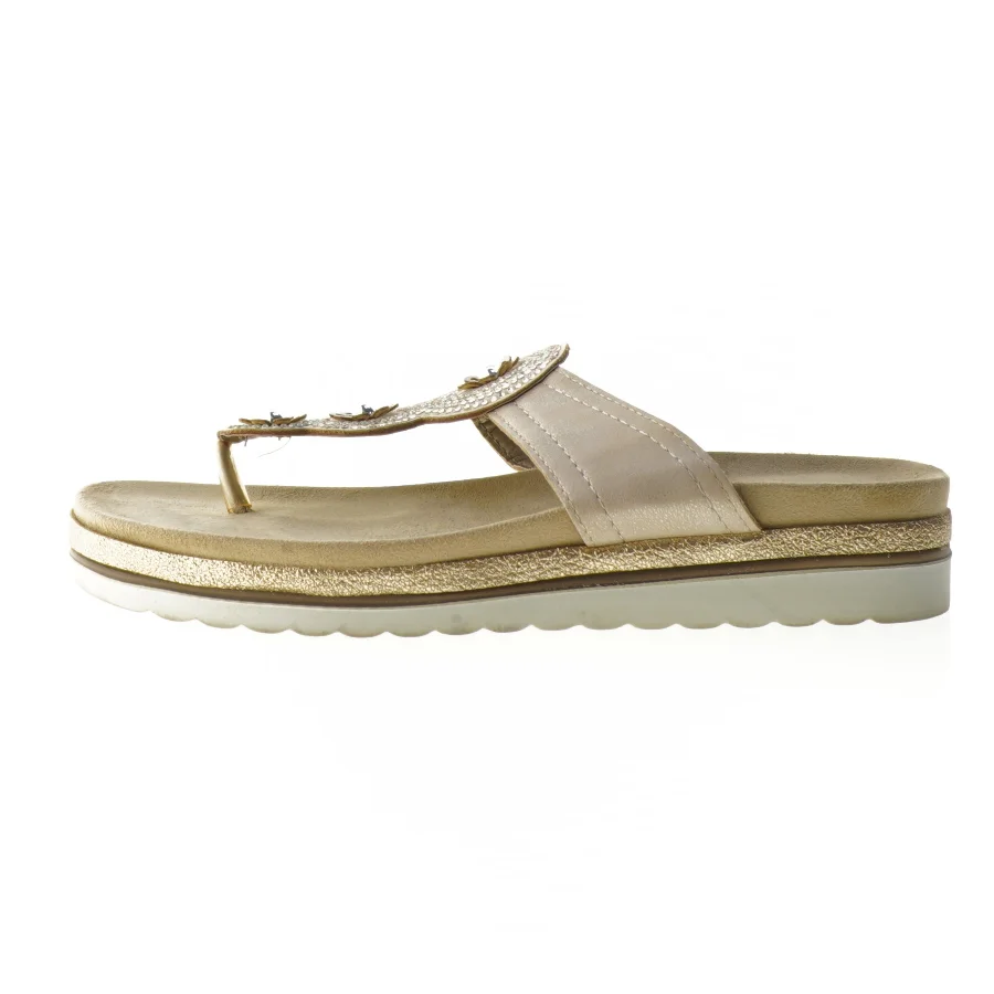 Sandal med pyntedetaljer (str. 39 )
