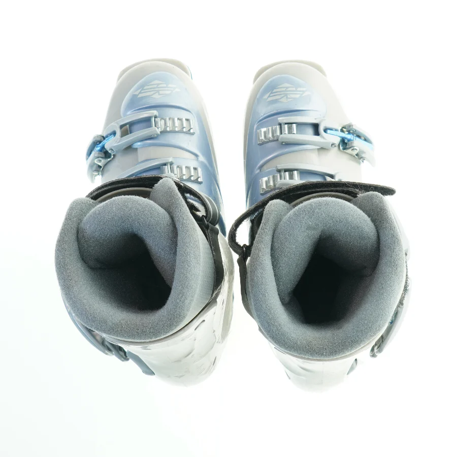 Ski støvler fra Munari (str. 282 milimeter. 24-24 , 5)