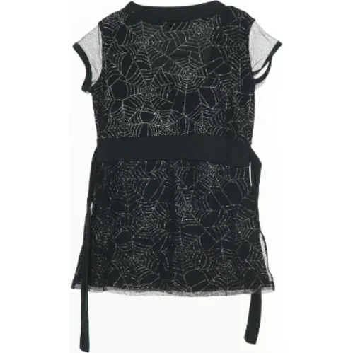 Sort top med edderkoppespind design fra Girls Girls (str. 170)