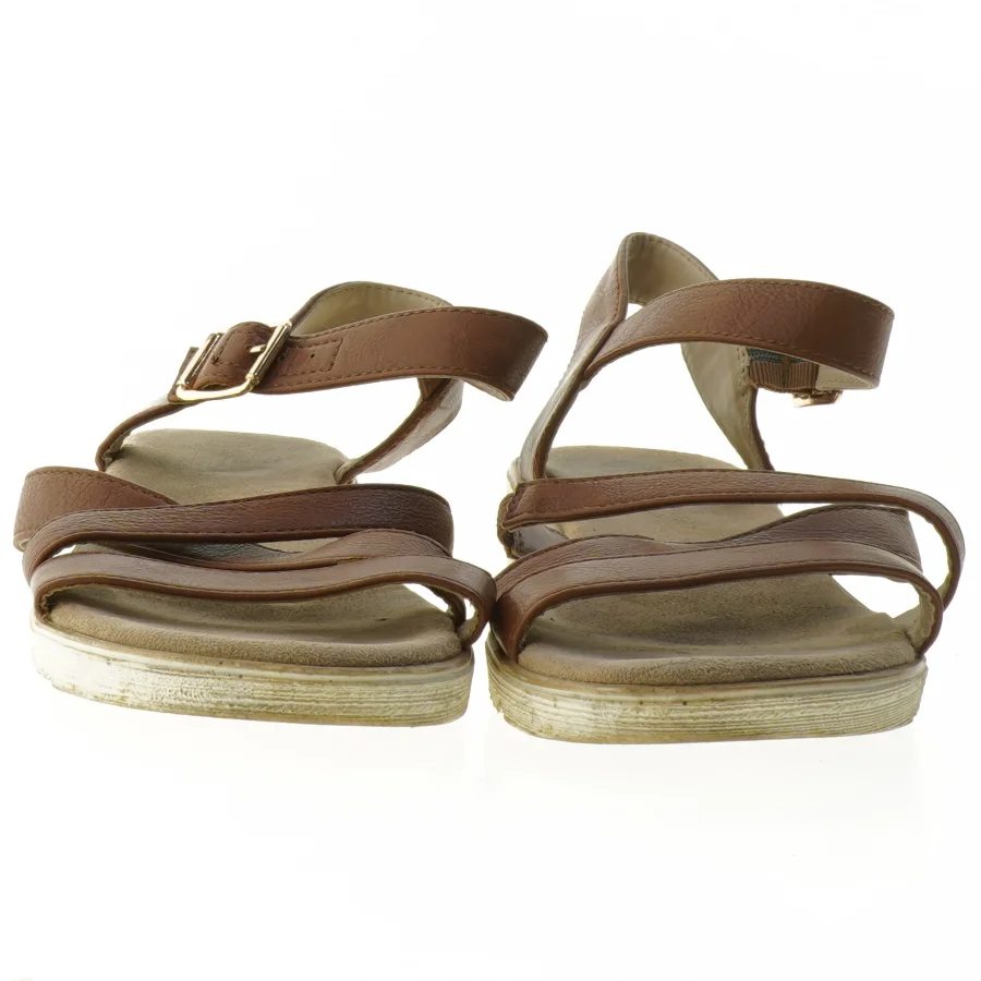 Sandaler med remme fra So All (str. 39 )