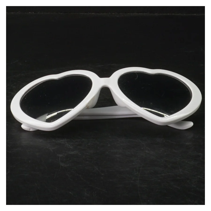 Hjerteformede solbriller (str. 13,5 cm)