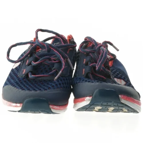 Løbesko til kvinder, str. 40 fra ENDURANCE (str. 40 )