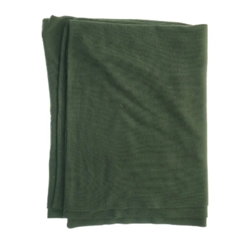 Grønt sjal af mærket Izi (str. 78,5 x, 103 cm)