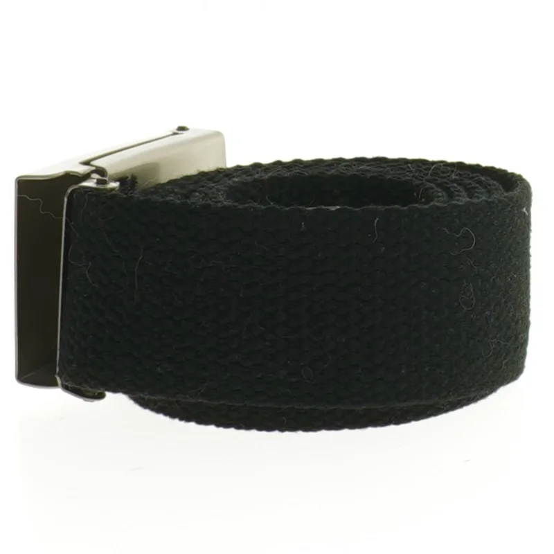 Sort bælte med spænde (str. 106 cm)