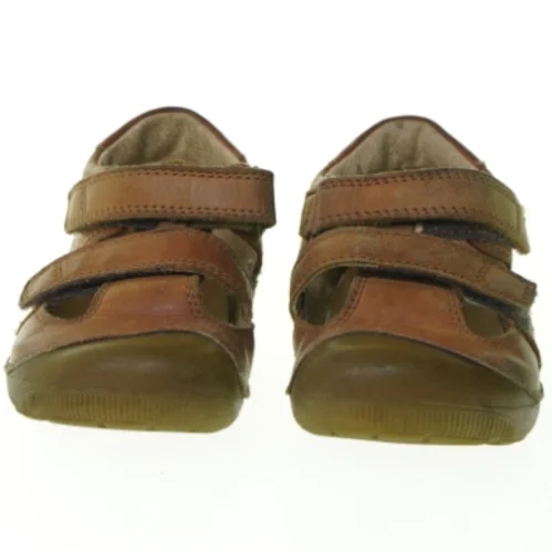 Sandaler fra Bundgaard (str. 22)