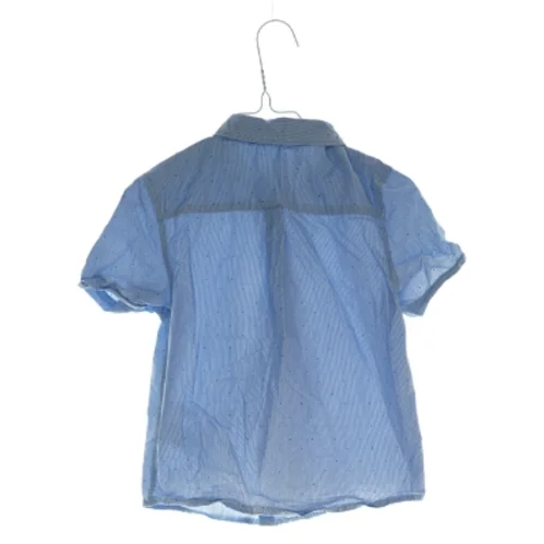 Skjorte fra H&M (str. 122)