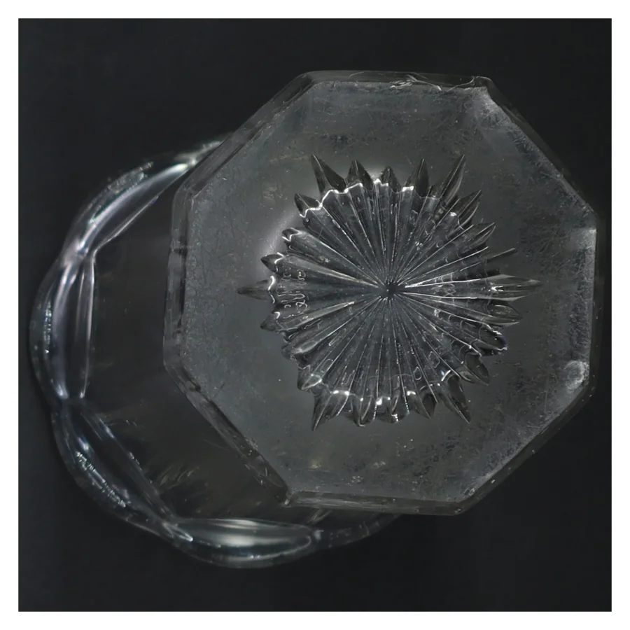 Gammel Glasvase (str. 22 cm)