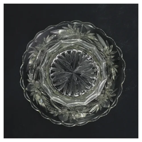 Gammel glasvase (str. Ø 12,5 cm højde 10 cm)