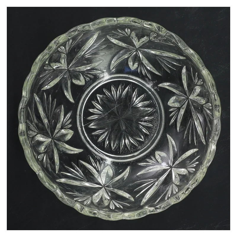 Skål i presset glas (str. Ø 15 cm)