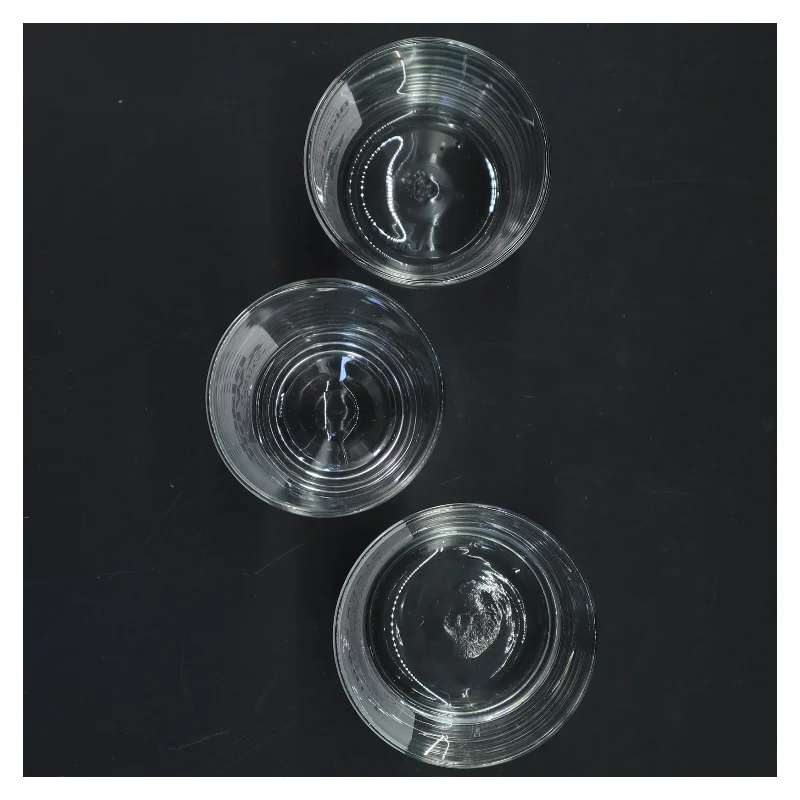 3 stk. Whiskyglas fra Black & White Scotch Whisky (str. 8 cm x 7 cm. 9 cm x 7 ø cm. 14 cm x. 6 ø cm)