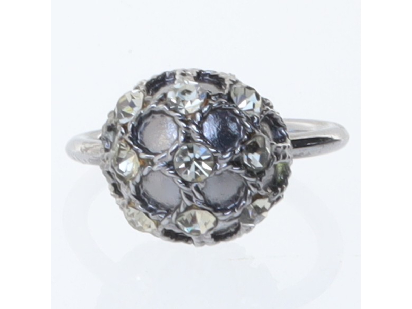 Sølvfarvet ring (str. 57 mm)