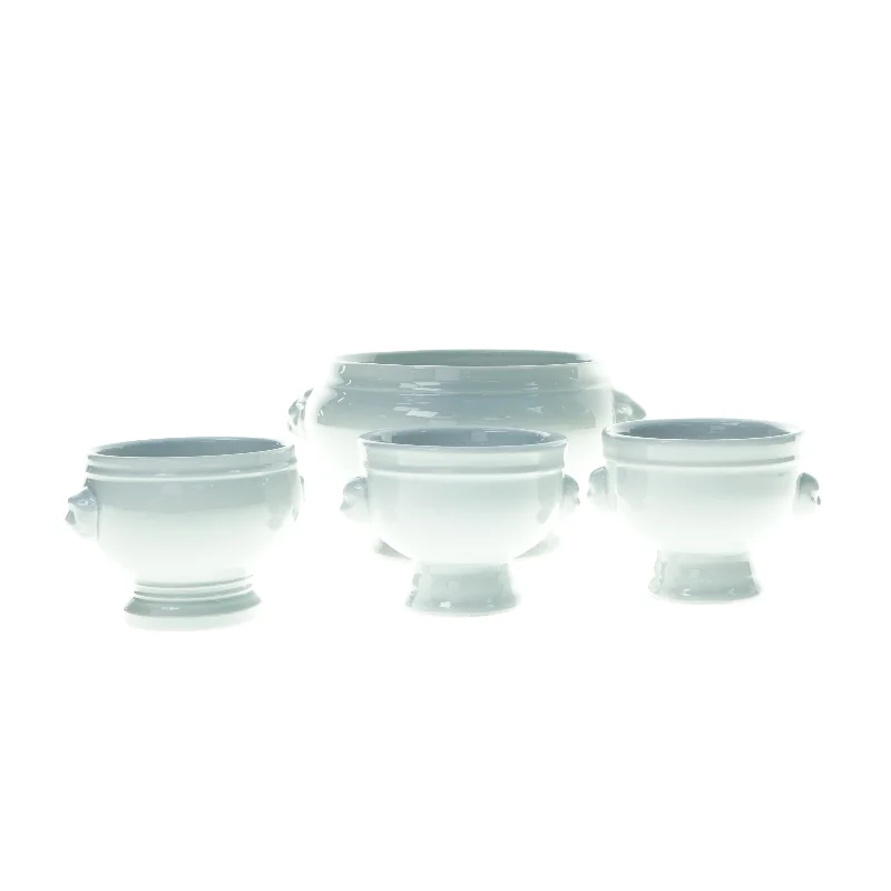 Hvide skåle 3 stk. og en suppeterrin-  (str. 25 cm x 25 cm 13 cm x 13 cm)