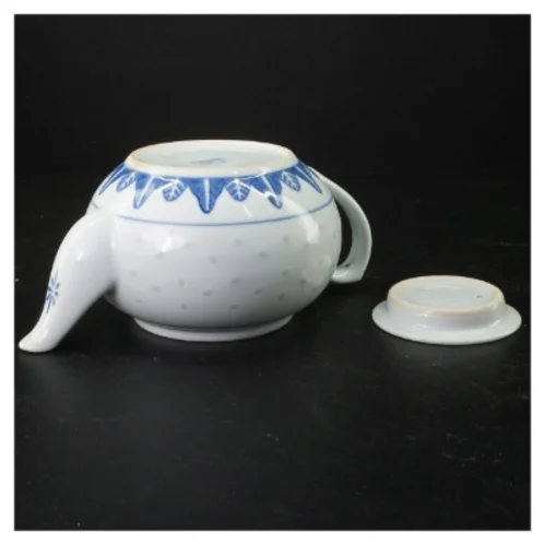 Porcelænsteapot med blåt mønster (str. Ø 14 cm)