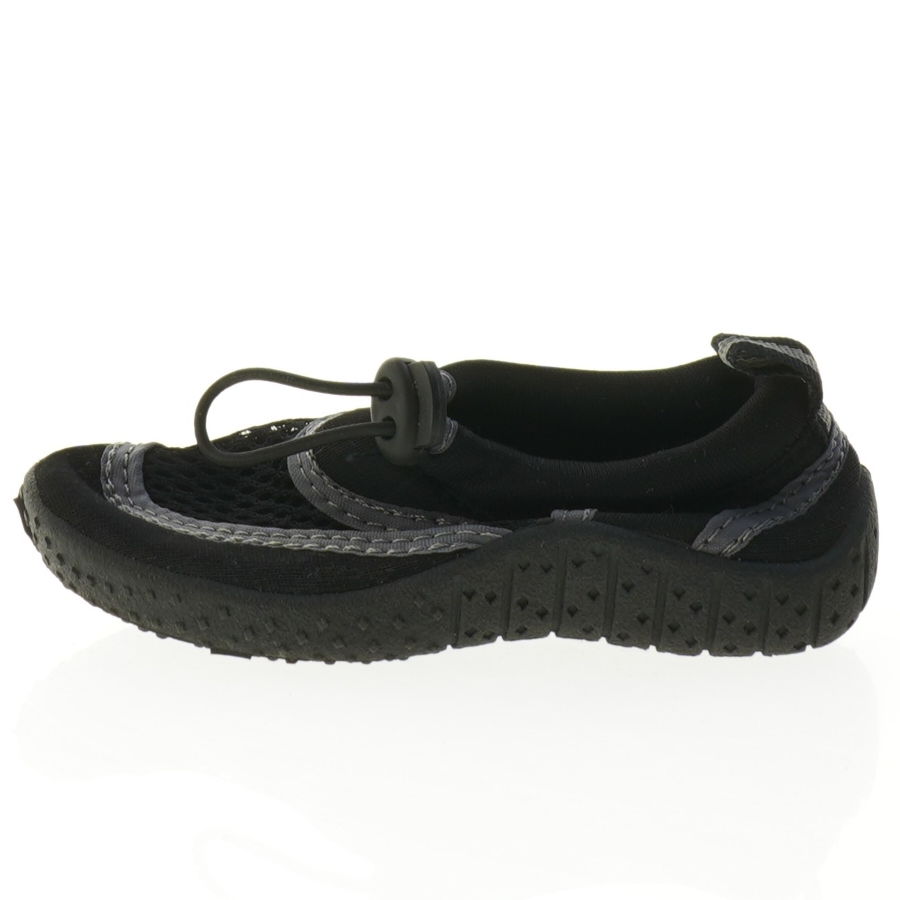 Sorte badesko fra Beck (str. 25)