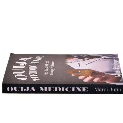 Ouija Medicine af Marci Julin (Bog)