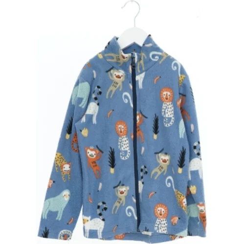 Blå fleecejakke med dyremønster fra Nordbjørn (str. 128)