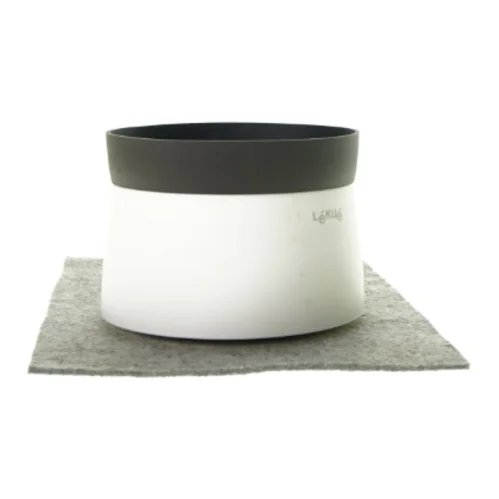 Skål med si fra Lékué