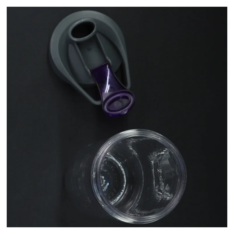 Genanvendelig vandflaske (str. 27 x 9,5 x 7 cm)