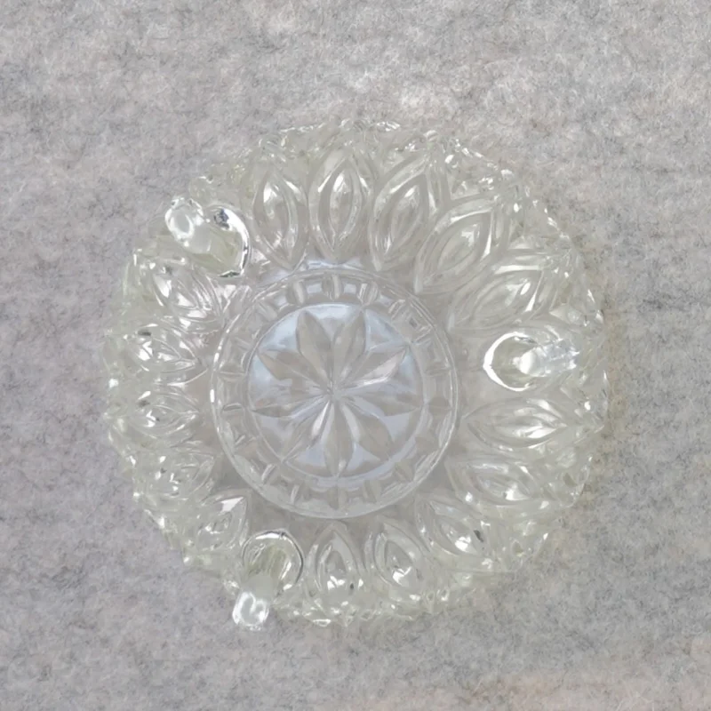 Skål i glas (str. 11 x 6 cm)