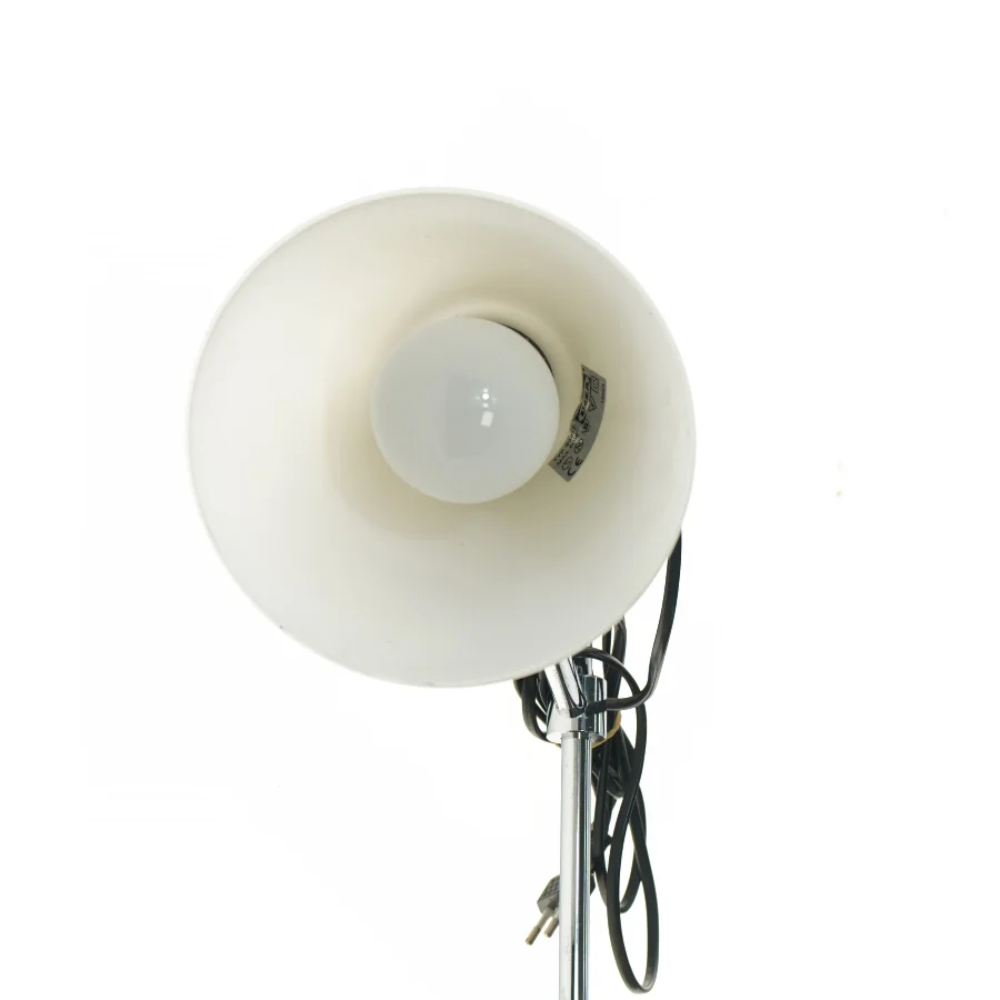 Bordlampe med hvid skærm (str. 58,5 cm) fra IKEA
