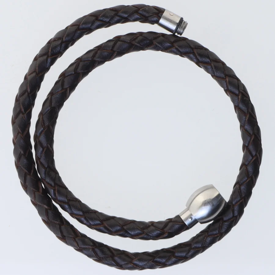 Flettet læderarmbånd (str. 41,5. cm)